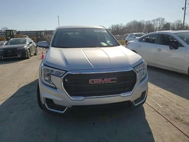 2022 GMC Terrain - Image 11