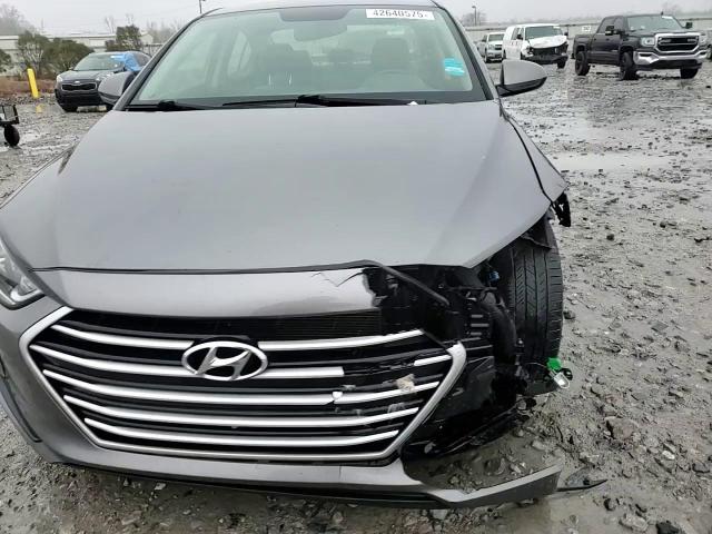 2018 Hyundai Elantra - Image 11