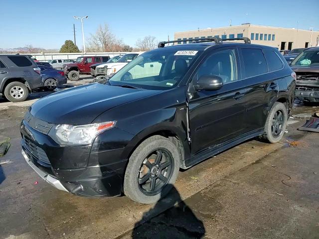2014 Mitsubishi Outlander - Image 15
