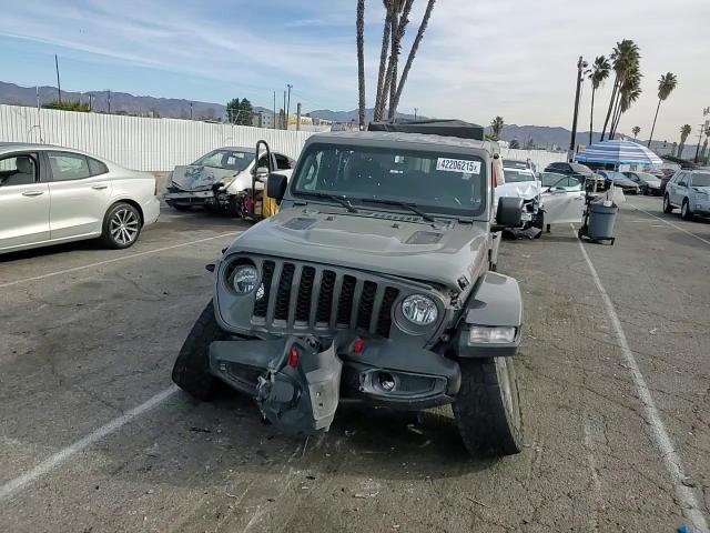 2021 Jeep Gladiator - Image 11