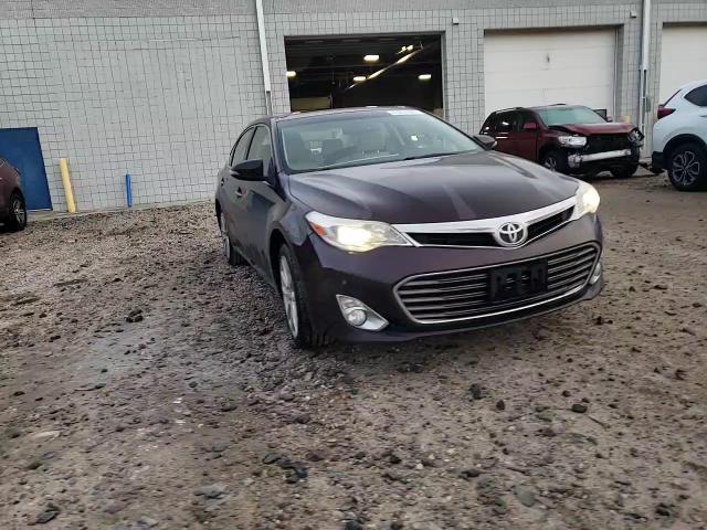 2013 Toyota Avalon - Image 10