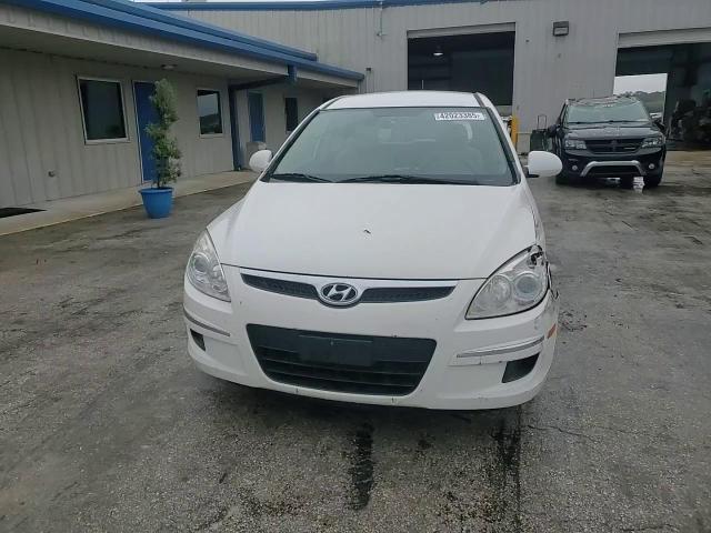 2012 Hyundai Elantra - Image 14