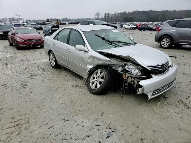 2005 Toyota Camry - Image 10