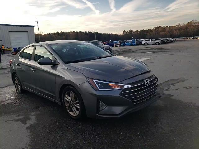 2019 Hyundai Elantra - Image 13