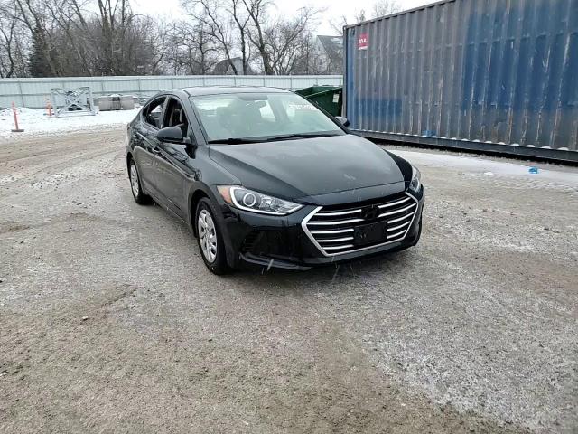 2017 Hyundai Elantra - Image 13