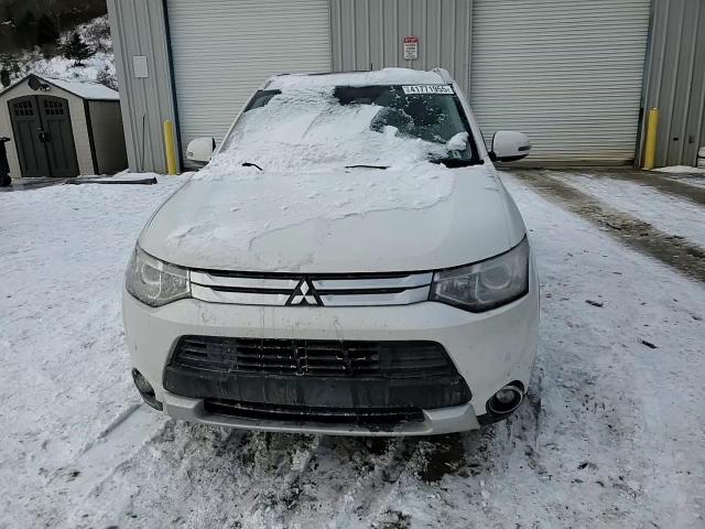 2015 Mitsubishi Outlander - Image 12