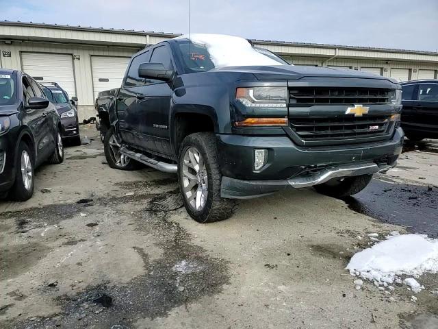 2017 Chevrolet Silverado - Image 11