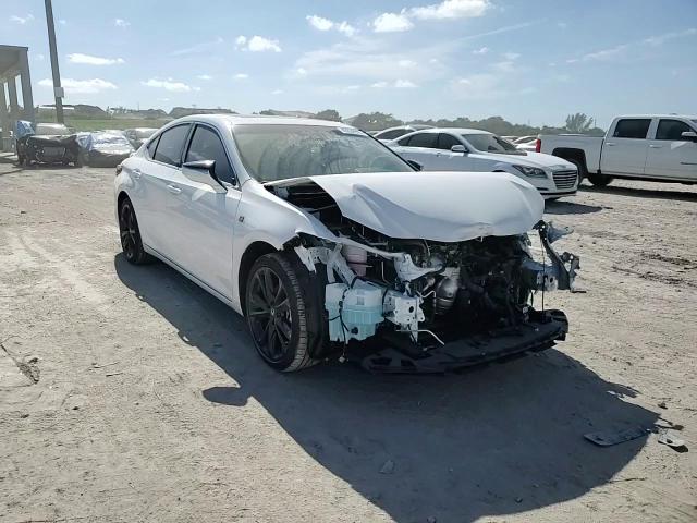 2024 Lexus ES - Image 13