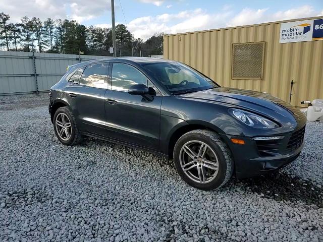 2017 Porsche Macan - Image 15