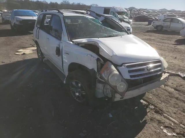 2003 Toyota Highlander - Image 12