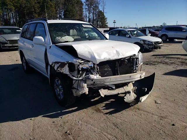 2005 Toyota Highlander - Image 12