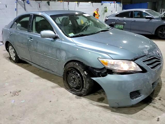 2010 Toyota Camry - Image 11
