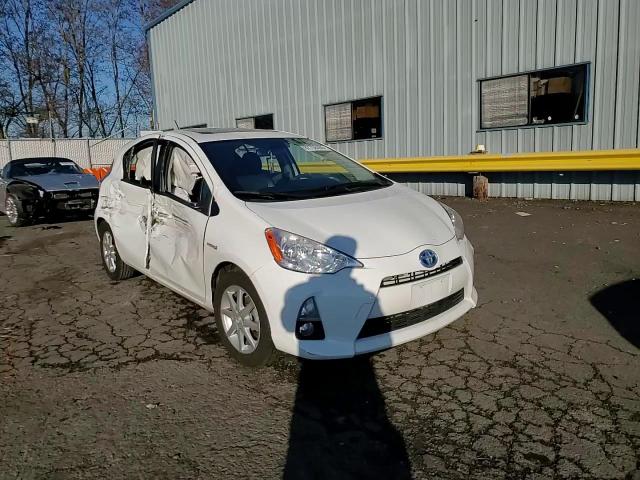 2012 Toyota Prius - Image 12