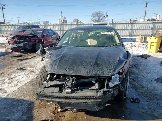 2016 Volkswagen Passat - Image 10