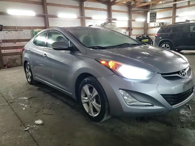 2016 Hyundai Elantra - Image 13