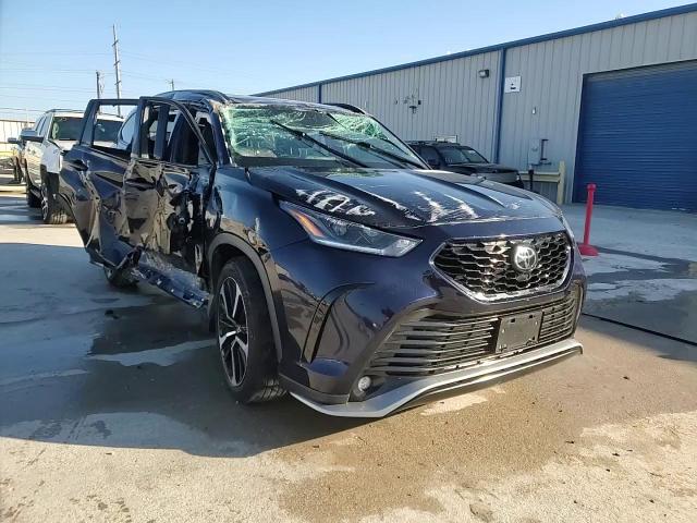 2021 Toyota Highlander - Image 14