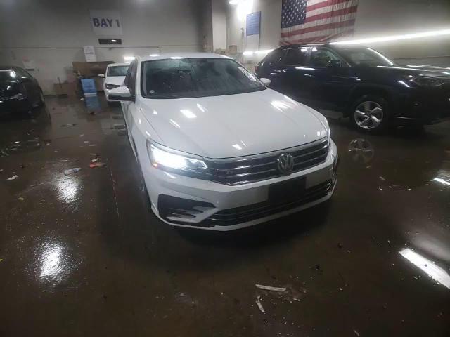 2016 Volkswagen Passat - Image 13