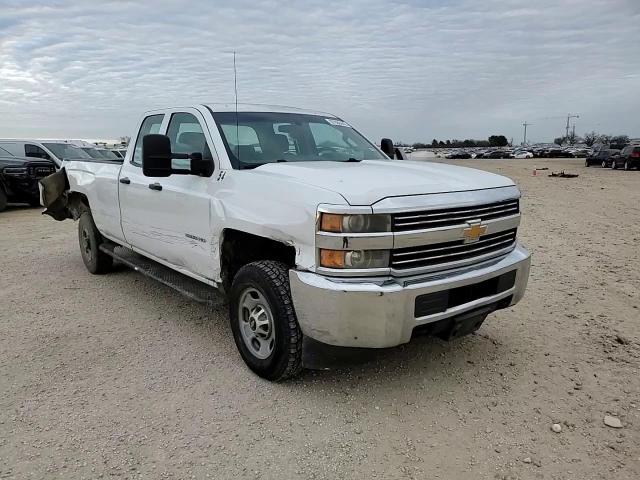 2015 Chevrolet Silverado - Image 11