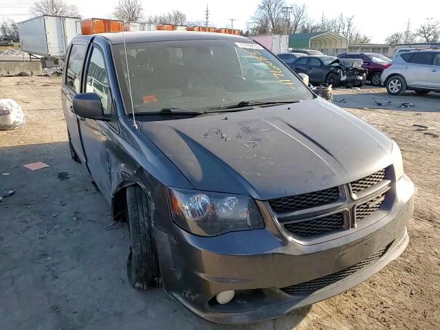 2019 Dodge Caravan - Image 11