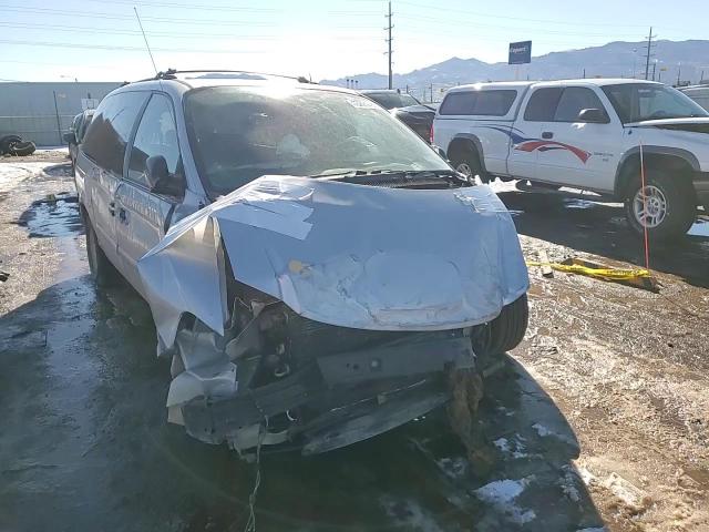 2006 Chrysler Town & Country - Image 12