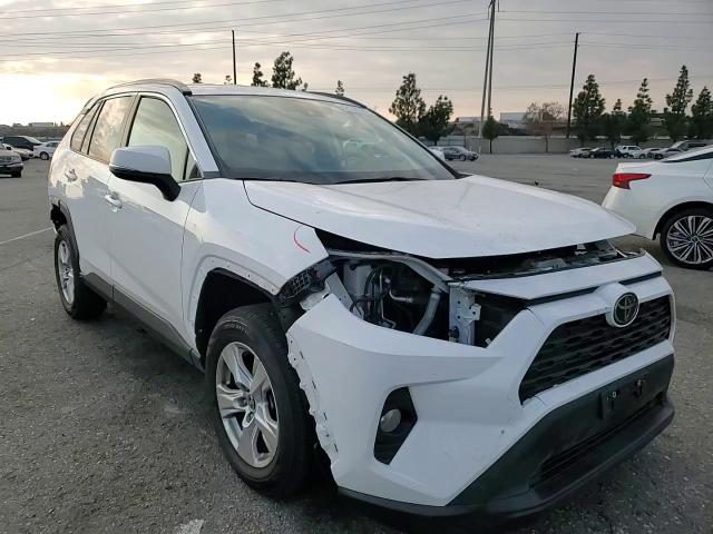 2021 Toyota RAV 4 - Image 11