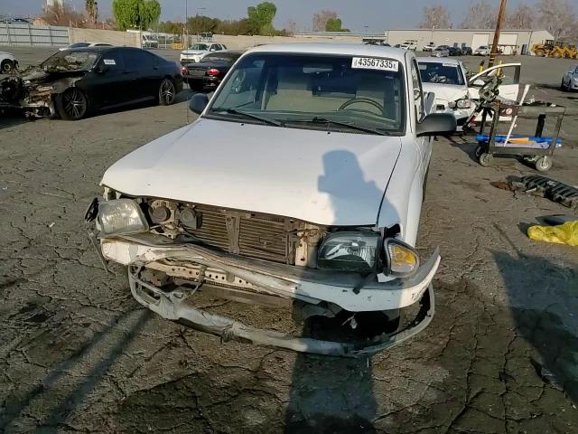 2001 Toyota Tacoma - Image 10