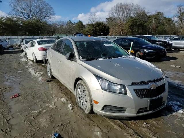 2014 Chevrolet Cruze - Image 10