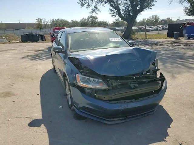2016 Volkswagen Jetta - Image 11