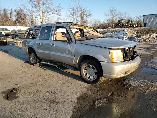 2004 Cadillac Escalade - Image 10