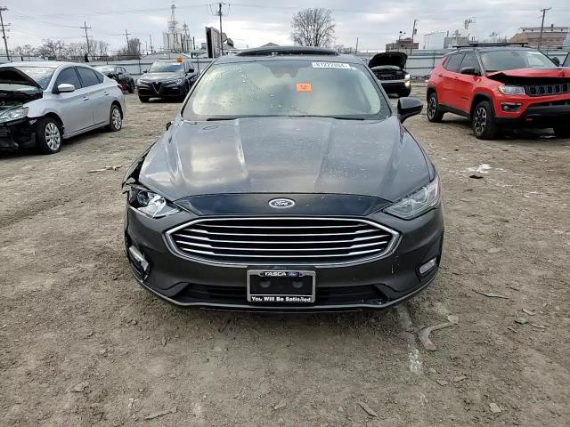 2019 Ford Fusion - Image 11