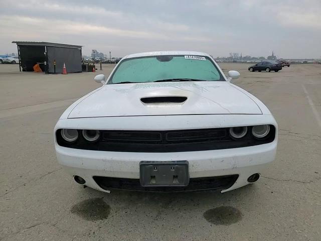 2019 Dodge Challenger - Image 10
