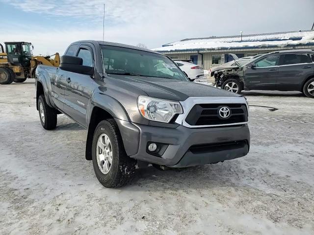 2015 Toyota Tacoma - Image 10
