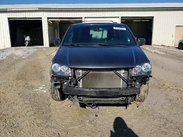 2017 Dodge Caravan - Image 15