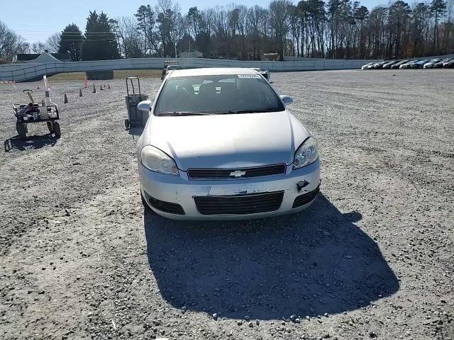 2011 Chevrolet Impala - Image 10