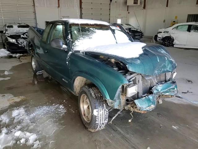 1997 Chevrolet S-10 Pickup - Image 10