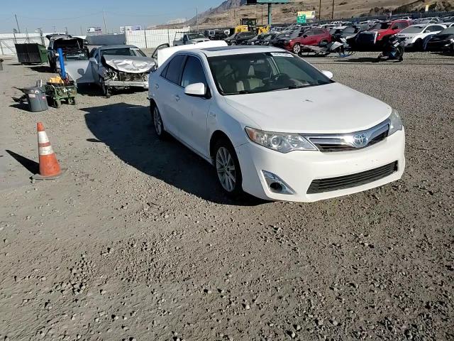 2012 Toyota Camry - Image 10