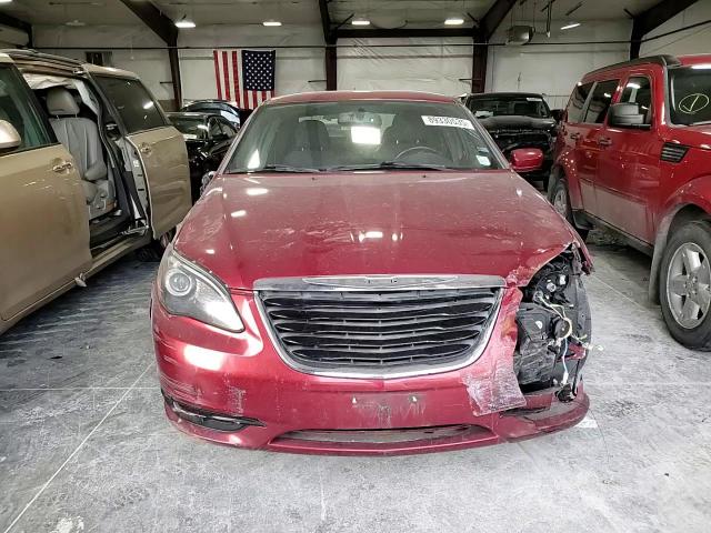 2013 Chrysler 200 - Image 10