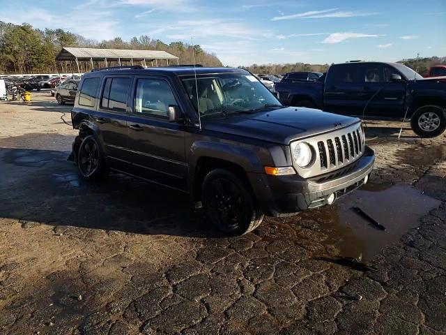2015 Jeep Liberty (Patriot) - Image 14