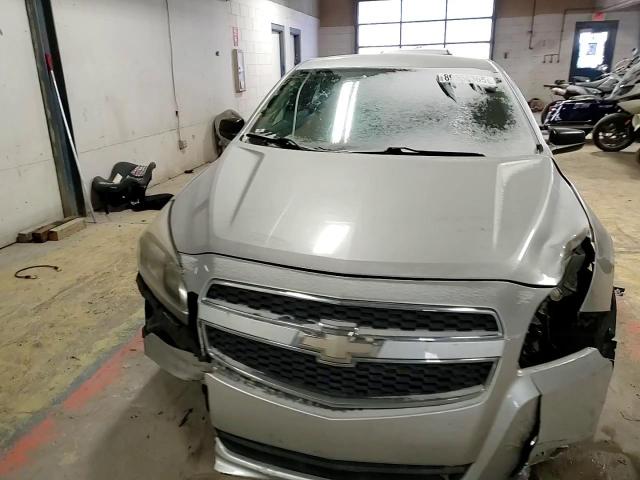 2013 Chevrolet Malibu - Image 11