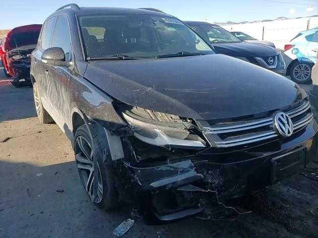 2017 Volkswagen Tiguan - Image 11