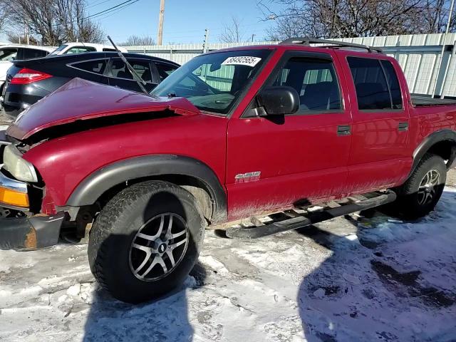 2004 Chevrolet S-10 Pickup - Image 10