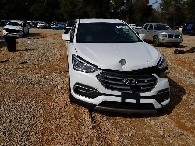 2018 Hyundai Santa Fe - Image 11