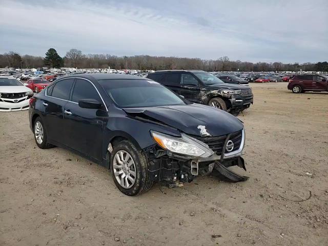 2017 Nissan Altima - Image 11