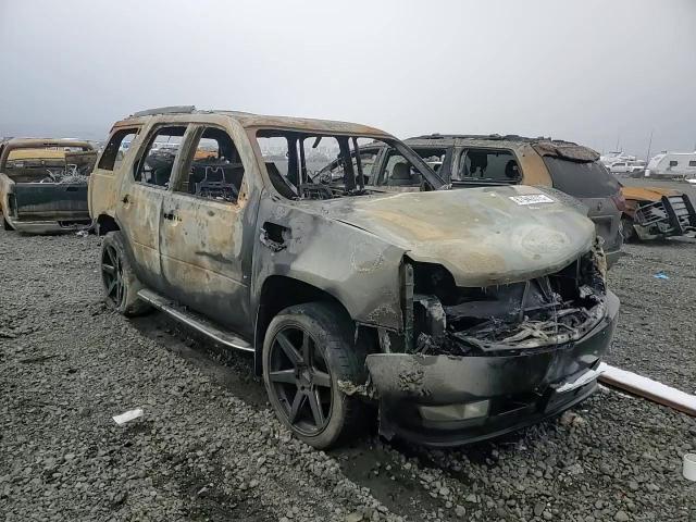 2010 Cadillac Escalade - Image 12