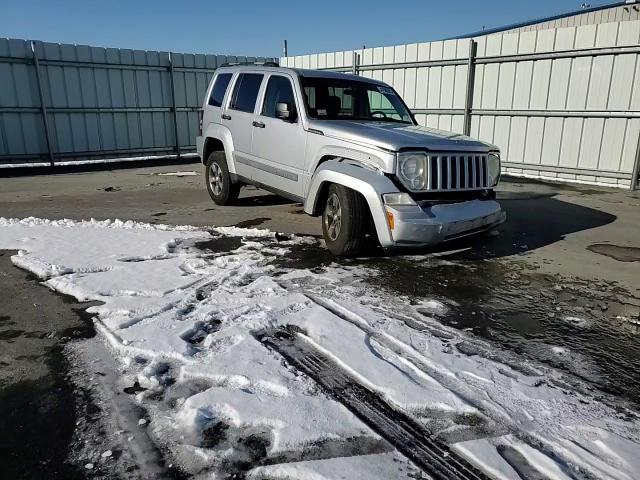 2008 Jeep Liberty (North America) - Image 10