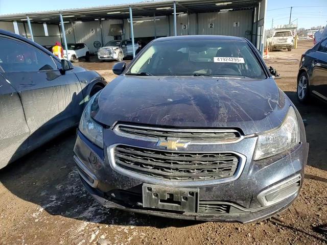 2016 Chevrolet Cruze - Image 11