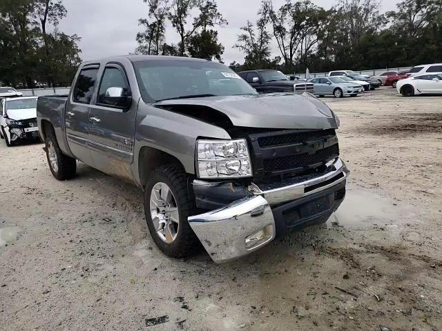 2013 Chevrolet Silverado - Image 11