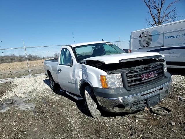 2009 GMC Sierra - Image 11