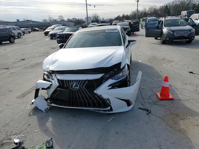 2022 Lexus ES - Image 13