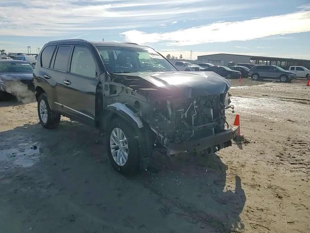 2017 Lexus GX - Image 12